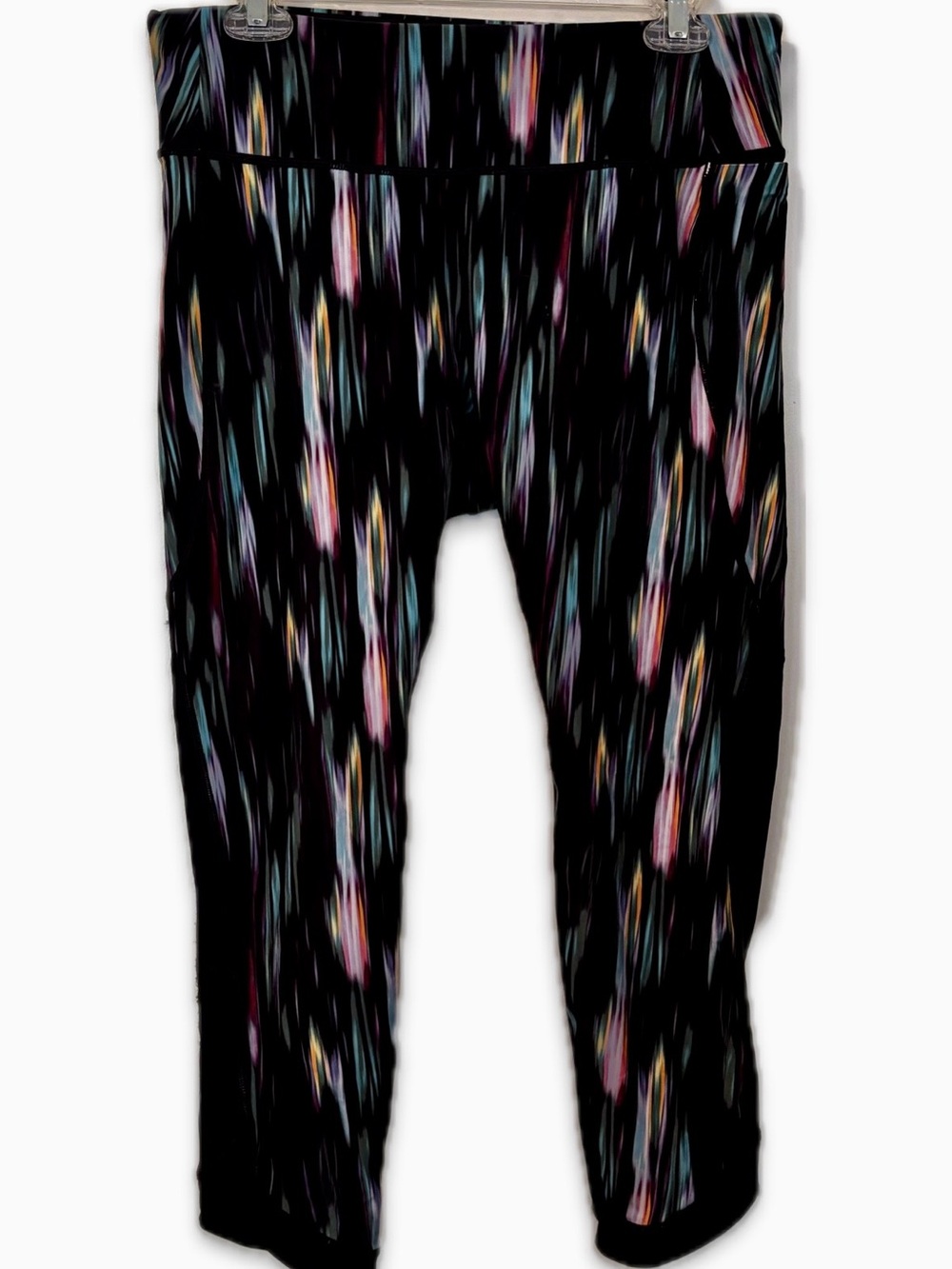Calia by Carrie Underwood Black Multicolor-black pink Active L Capri NWOT